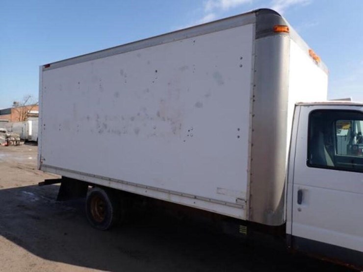 2001-ford-e350-image-36