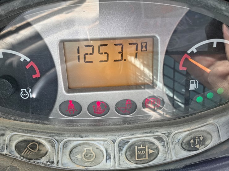 2019-bobcat-t770-image-11