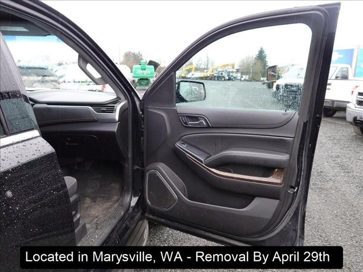 2016-chevrolet-tahoe-image-5