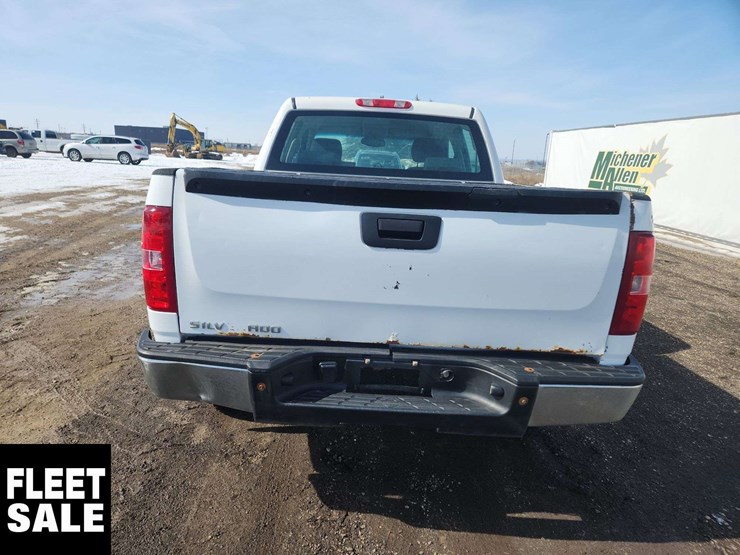 2013-chevrolet-silverado-1500-image-9