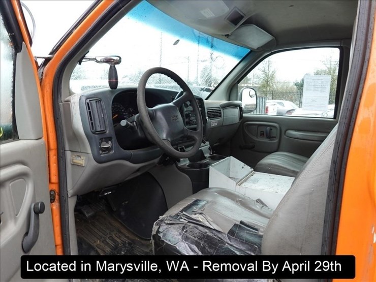 2001-chevrolet-3500-image-3