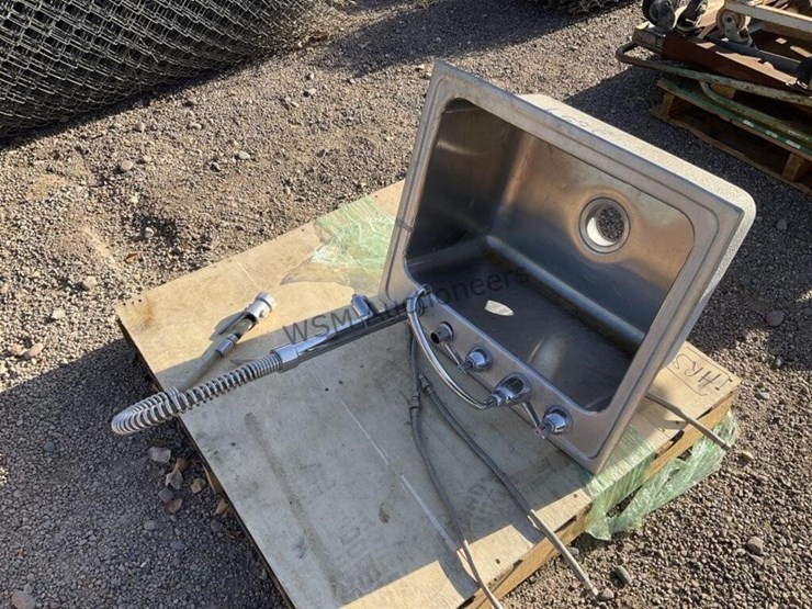 stainless-steel-sink-image-3