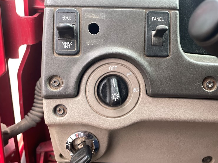 #212-•-2005-sterling-dump-truck-(has-mn-title)-(mora,-mn)-image-44