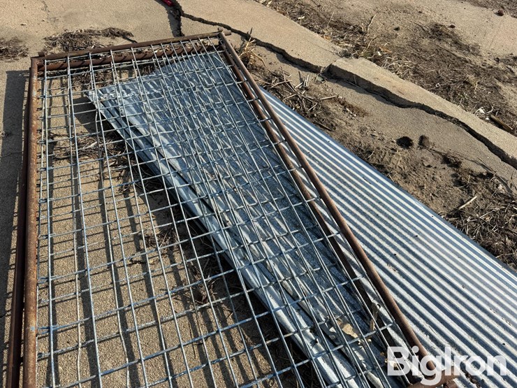 wire-gates-&-barn-tin-image-13