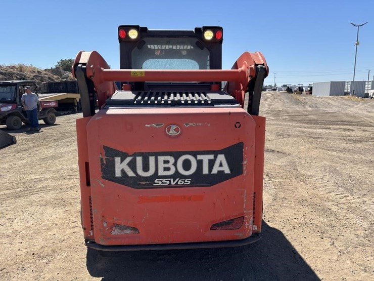 2018-kubota-ssv65-image-8