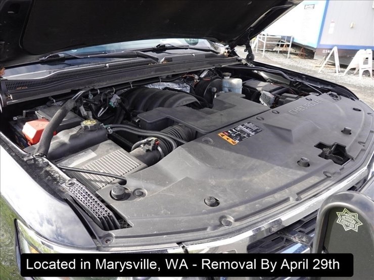 2017-chevrolet-tahoe-image-25