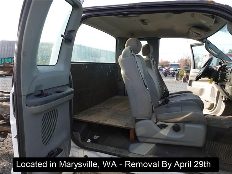 2004-ford-f450-image-25