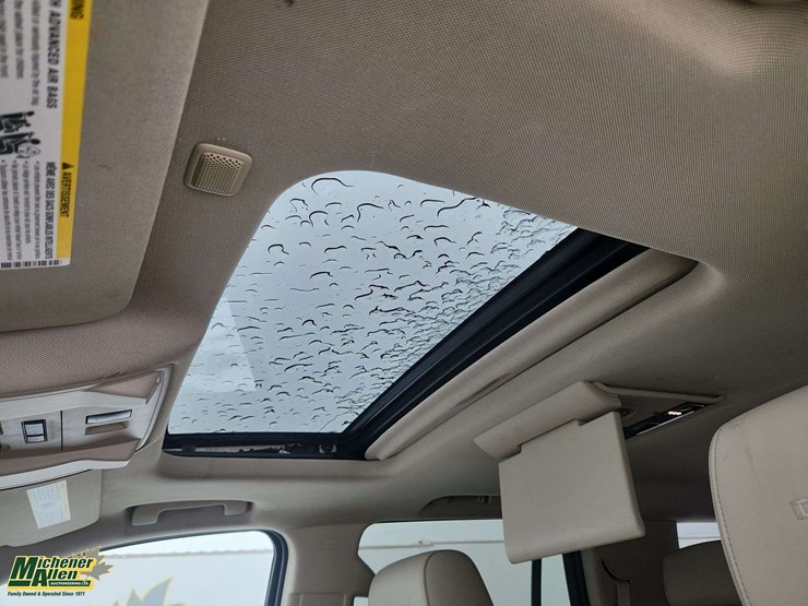 2015-gmc-yukon-denali-image-26