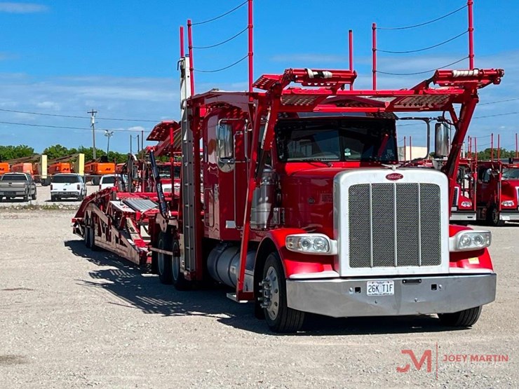 2015-peterbilt-389-image-1