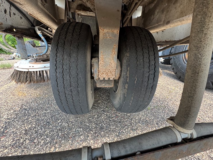 2004-johnston-mx450-image-32