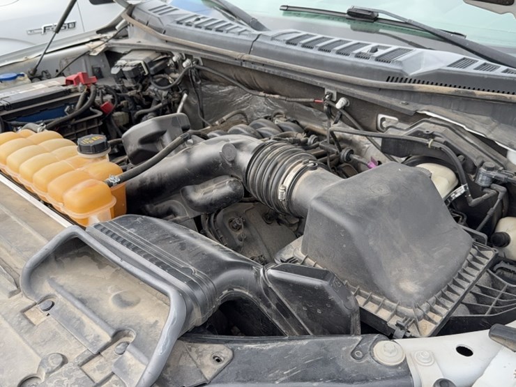 2015-ford-f150-image-25