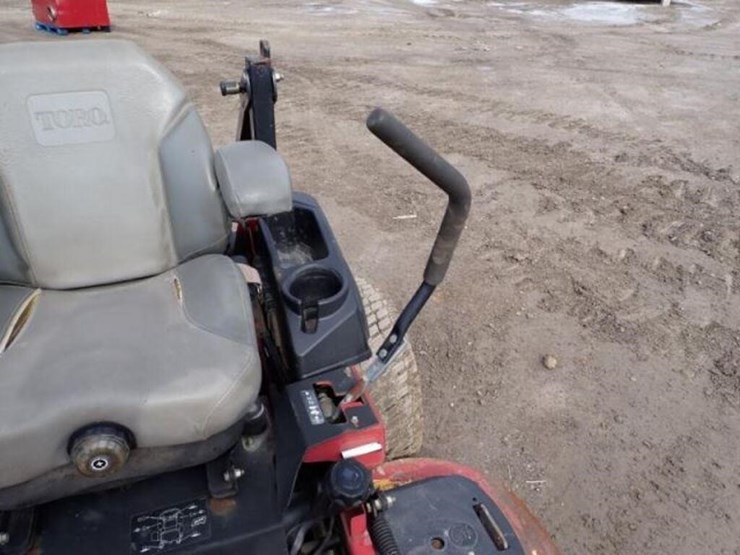 2017-toro-z-master-3000-series-zero-turn-mower-749-image-12