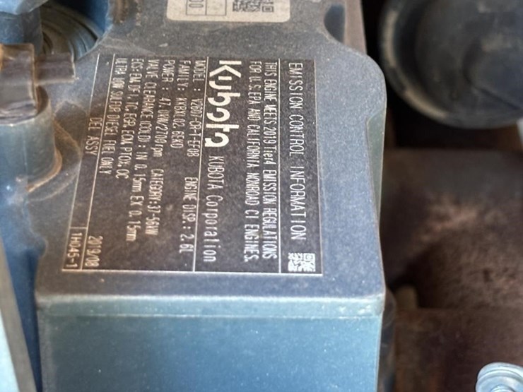 2018-kubota-ssv65-image-42