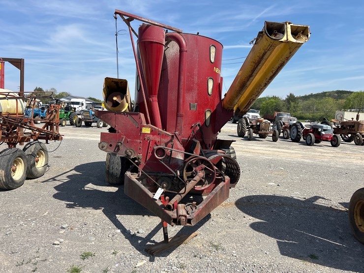 new-holland-359-image-2