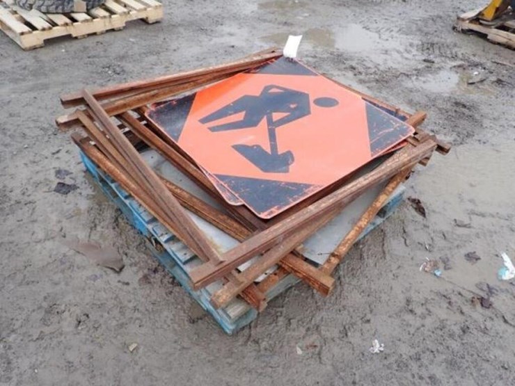 qty-of-road-work-signs-image-3