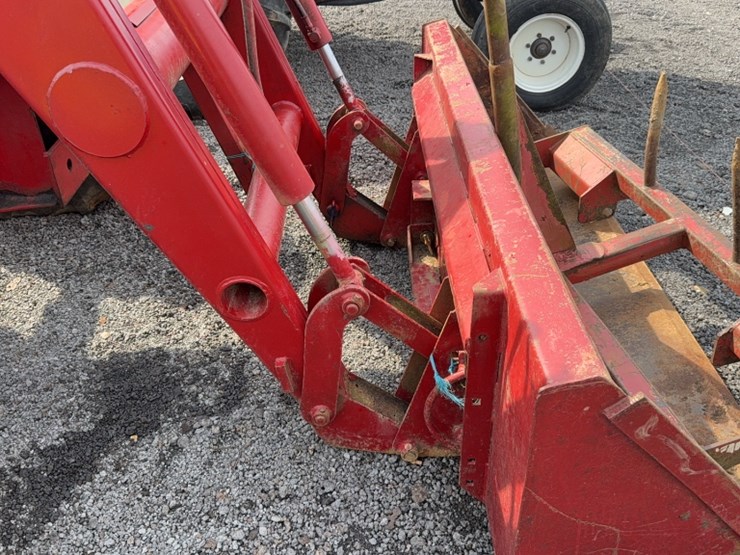 #3033-•-case-5220-tractor-image-5