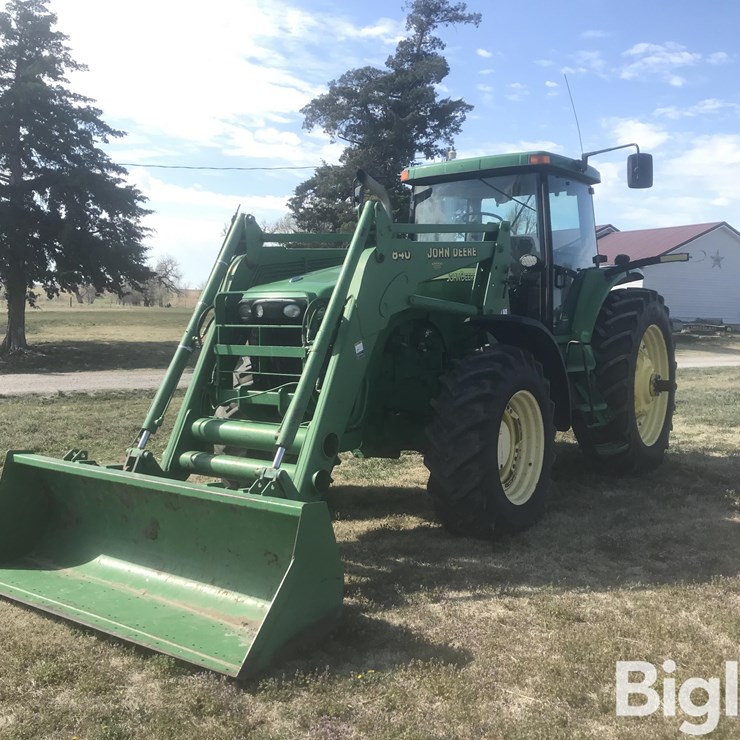 2002 JOHN DEERE 8320