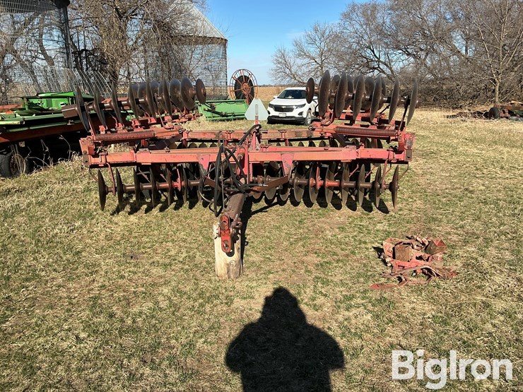 massey-ferguson-620-image-2