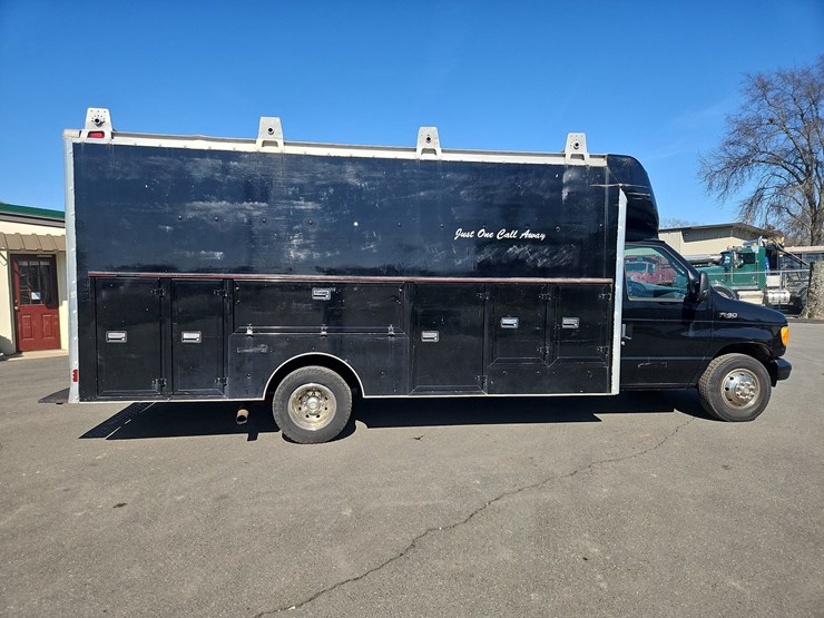 2005-ford-e450-image-6
