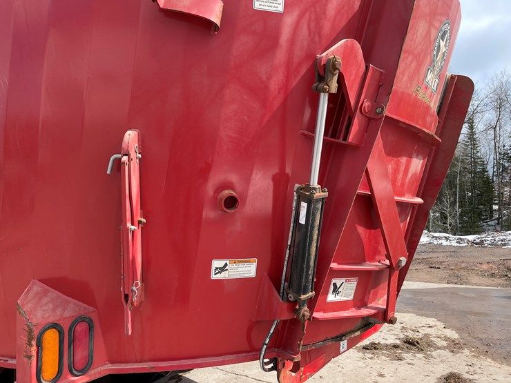 2021-meyer-f815-image-22