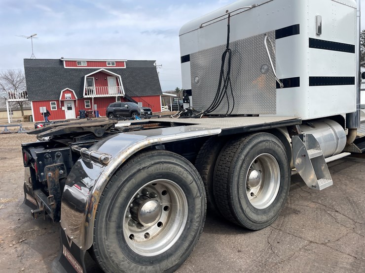 #246-•-1961-kenworth-truck-tractor-(has-nd-title)-(mora,-mn)-image-5