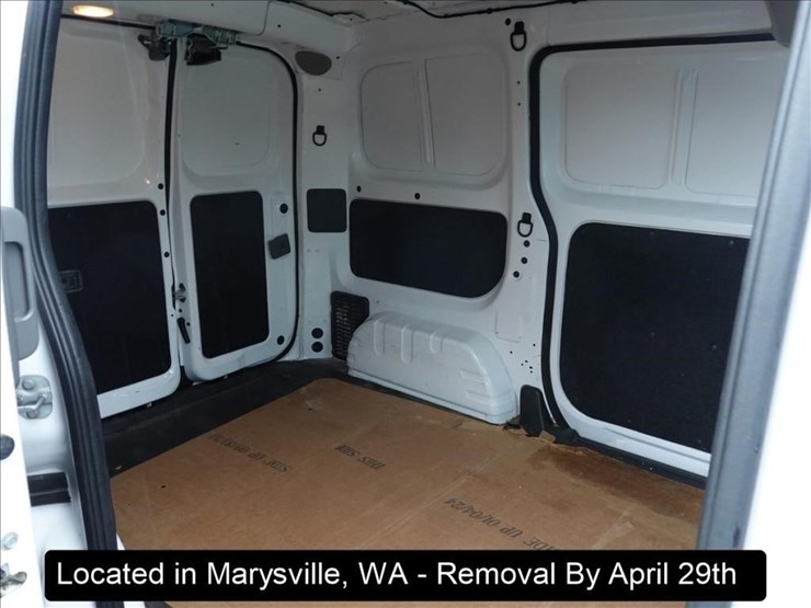 2020-nissan-nv200-image-21