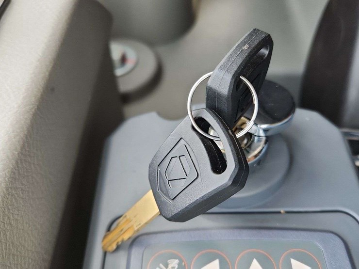 2025-xcmg-xe35u-image-7