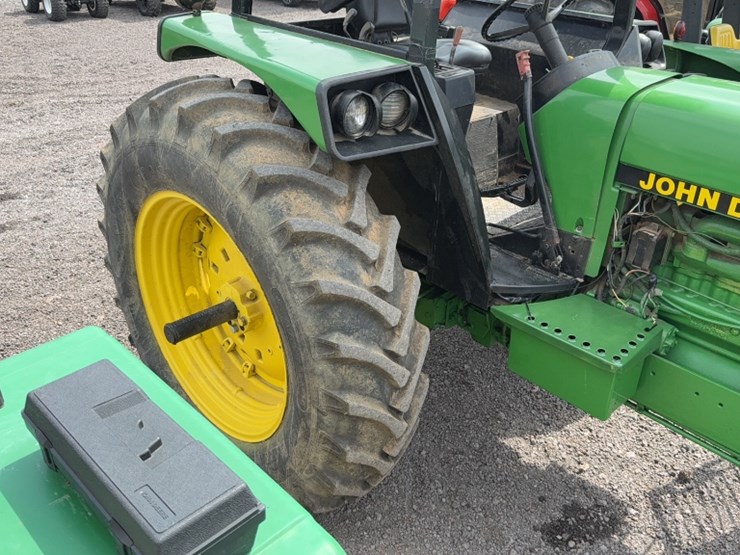 john-deere-3055-image-6