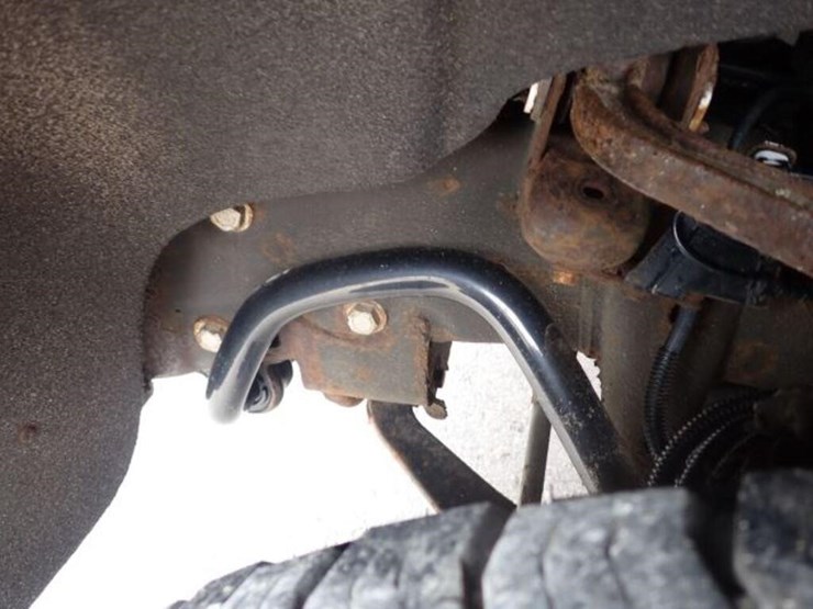 2022-chevrolet-2500hd-image-57