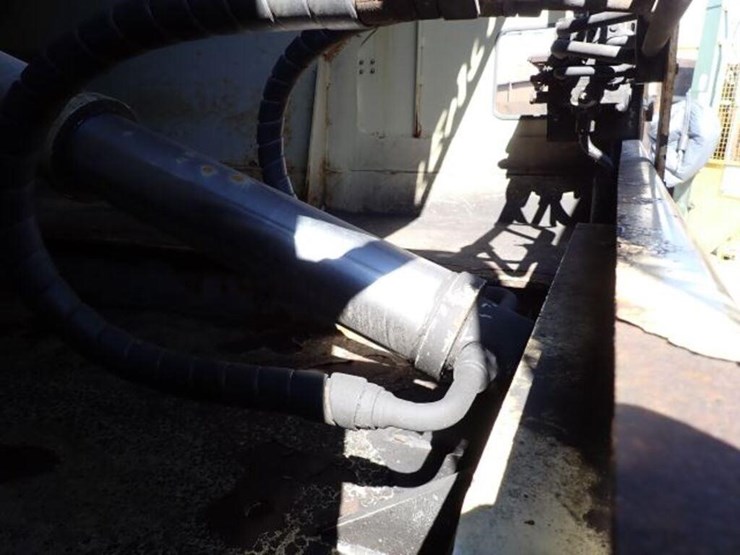 2017-western-star-4700sb-image-91