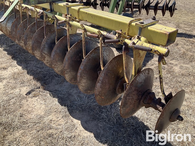 john-deere-340-image-19