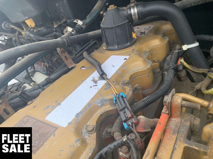 1999-freightliner-fl80-image-20