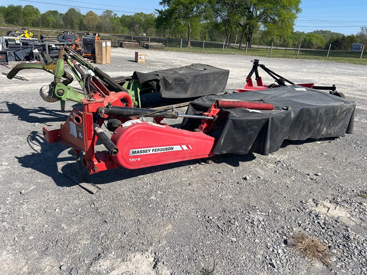 massey-ferguson-1328-image-1