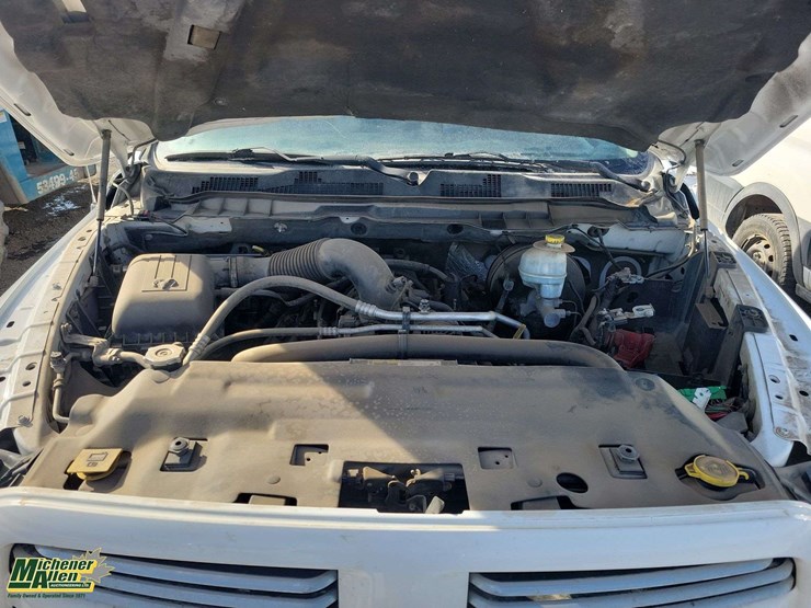 2013-dodge-1500-image-30