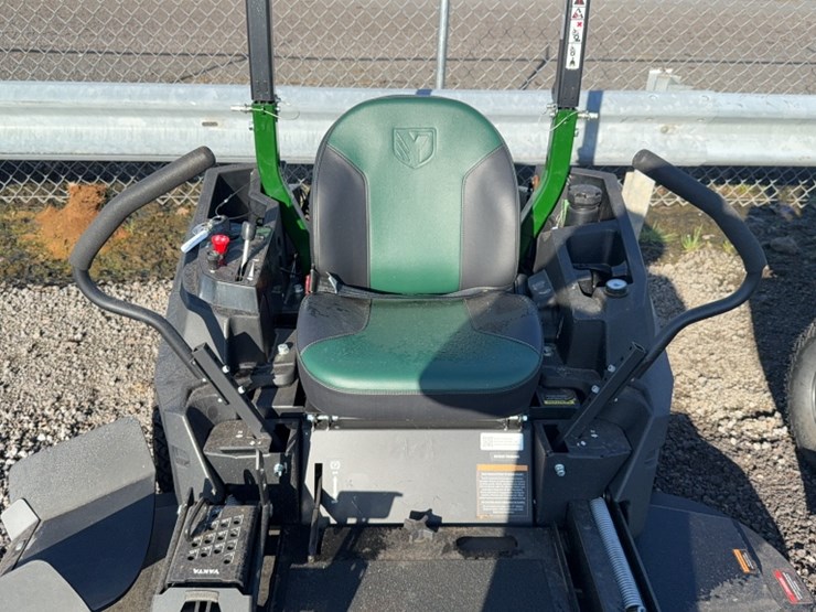 #4038-•-yakta-yxr-120-zero-turn-mower-image-6