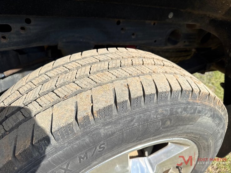 2018-chevrolet-silverado-2500-lt-image-6