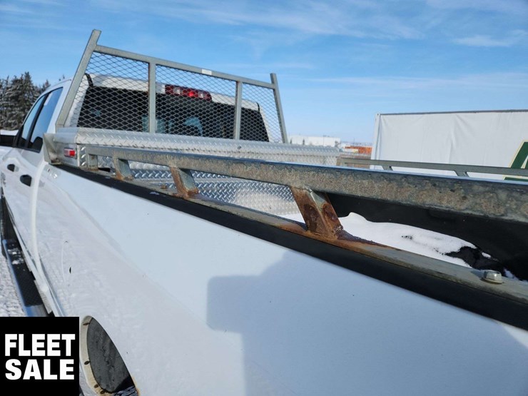 2013-dodge-3500-image-37