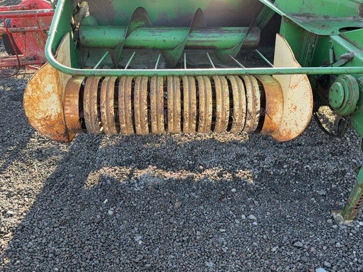 john-deere-24t-image-3