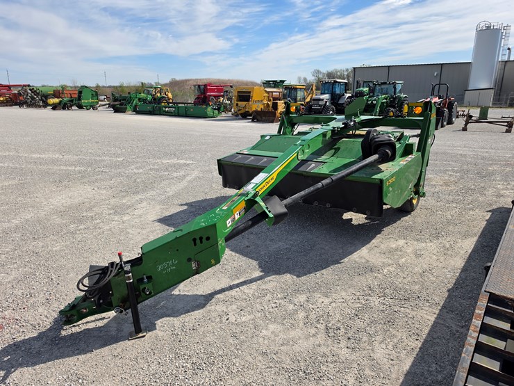 2022-john-deere-s300-image-13