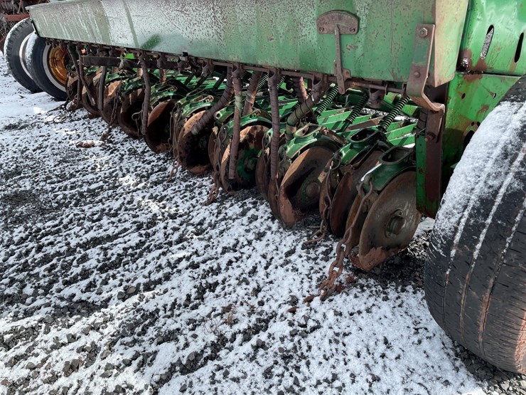 #150-•-oliver-64-grain-drill-(mason,-wi)-image-12