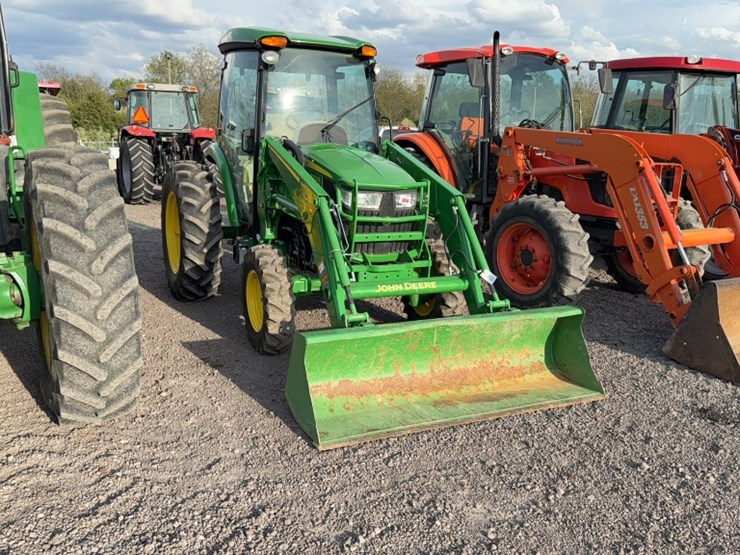 john-deere-4052r-image-3