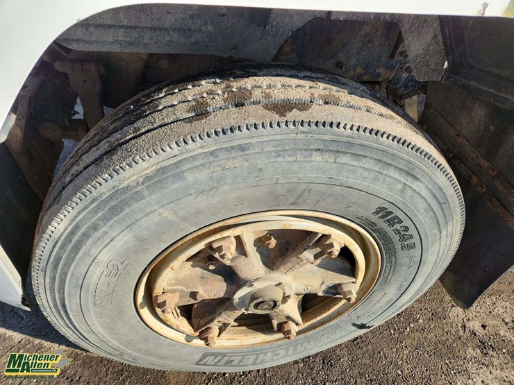 1998-mack-ch613-image-10