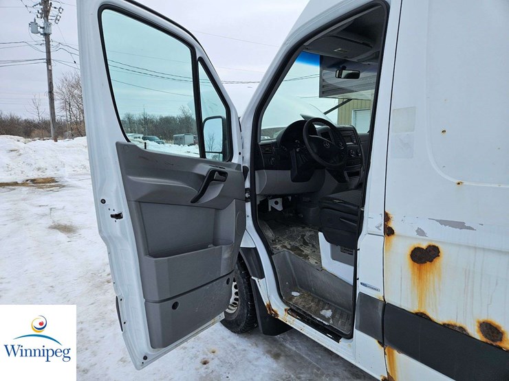 2011-mercedes-benz-sprinter-2500-image-14