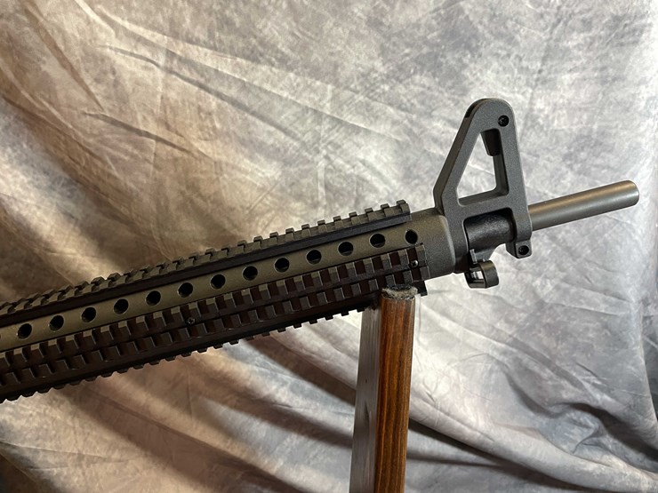 #10069-•-mossberg-715t,-22-lr-semi-auto-rifle,-sn:-elg3434270-image-5