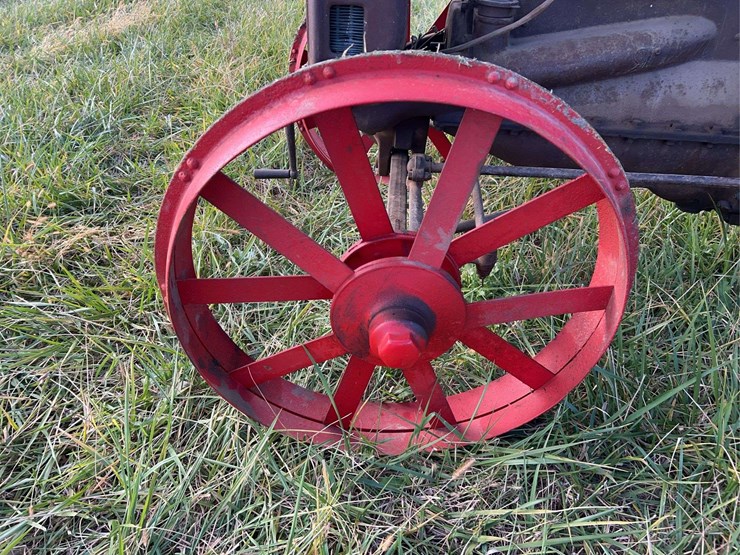 1920-fordson-tractor-image-14