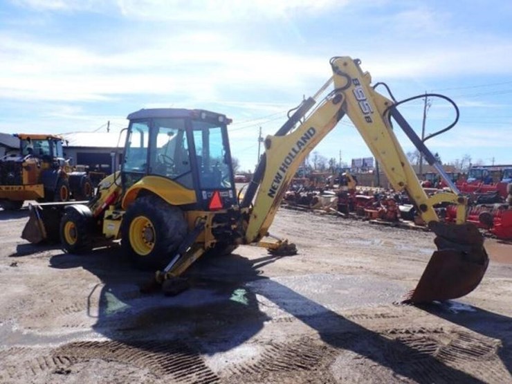 2012-new-holland-b95b-image-6