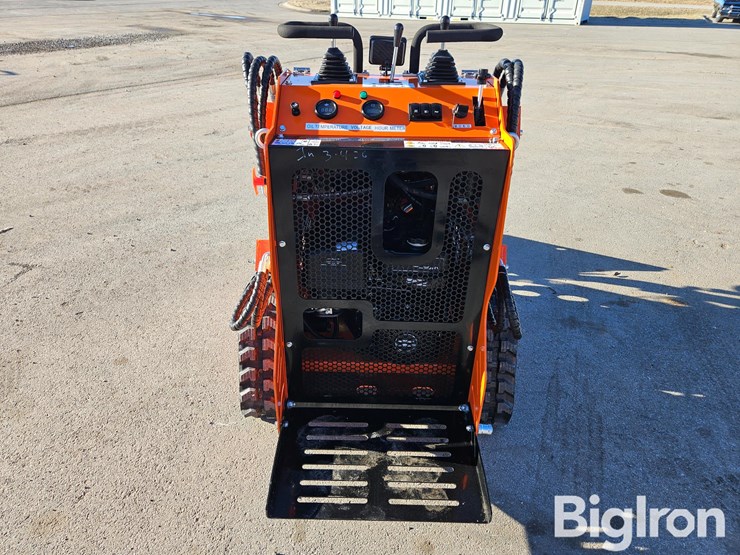 2025-massey-ferguson-730-image-6