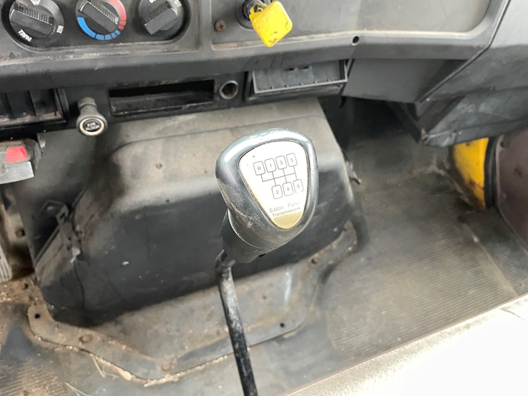 2001-international-4900-image-15