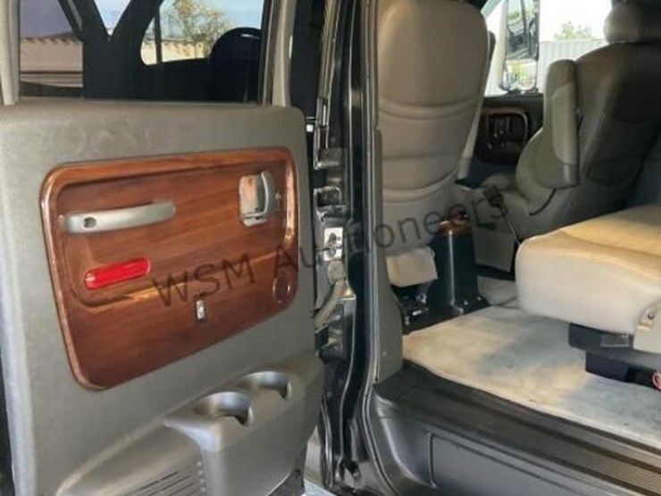 2006-gmc-topkick-image-26