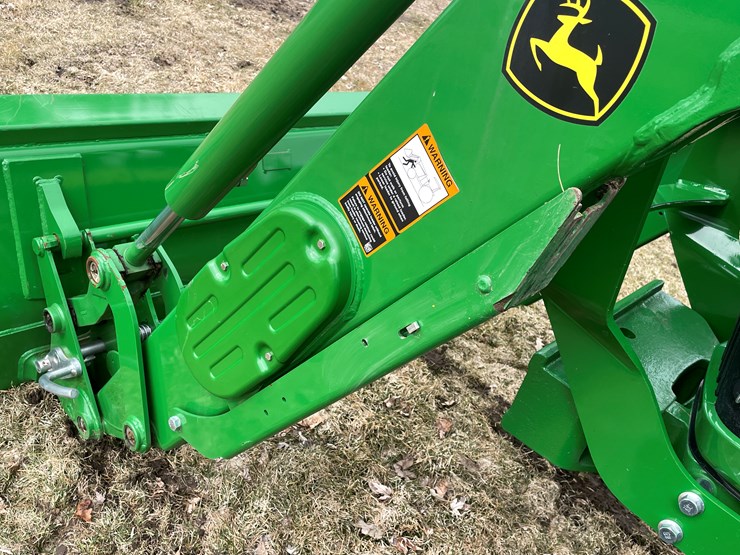 2019-john-deere-5090m-image-46